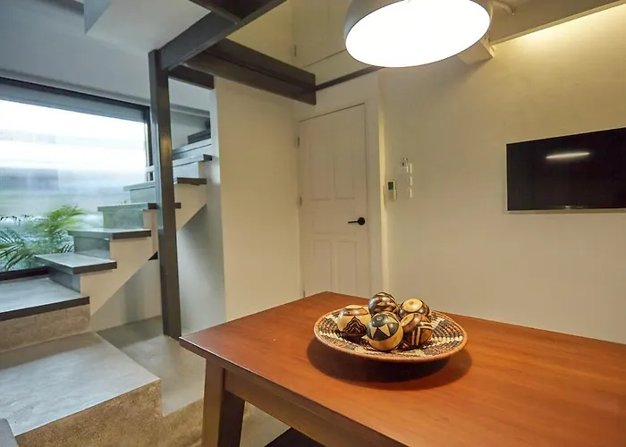 Stylish Duplex 2 Bedroom - 3 Mins Walk To Bts Nana * Bangkok