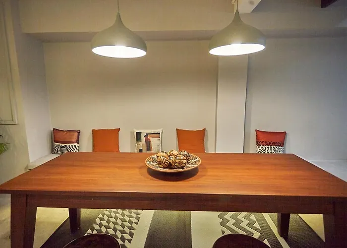 Stylish Duplex 2 Bedroom - 3 Mins Walk To Bts Nana Bangkok