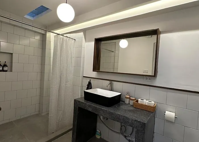 Stylish Duplex 2 Bedroom - 3 Mins Walk To Bts Nana Apartment *