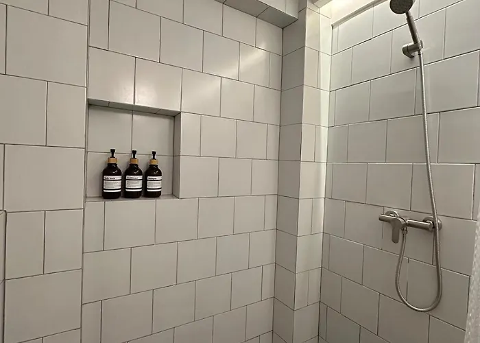 Stylish Duplex 2 Bedroom - 3 Mins Walk To Bts Nana Apartment