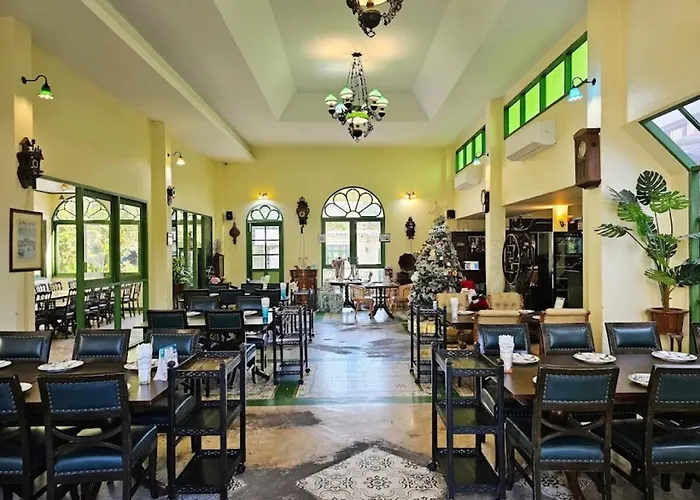Stylish Duplex 2 Bedroom - 3 Mins Walk To Bts Nana Bangkok