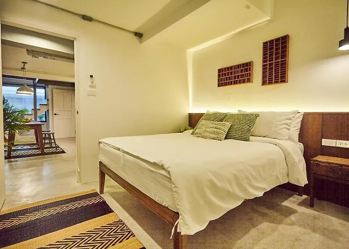 Stylish Duplex 2 Bedroom - 3 Mins Walk To Bts Nana Apartment